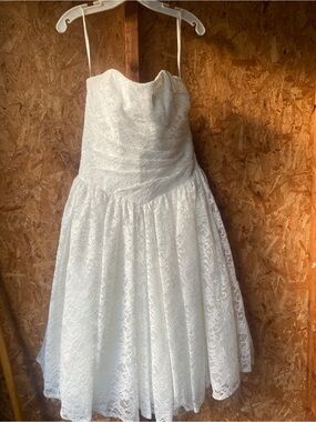 David's Bridal women’s size 12 Strapless White Lace Corset bodice Wedding dress